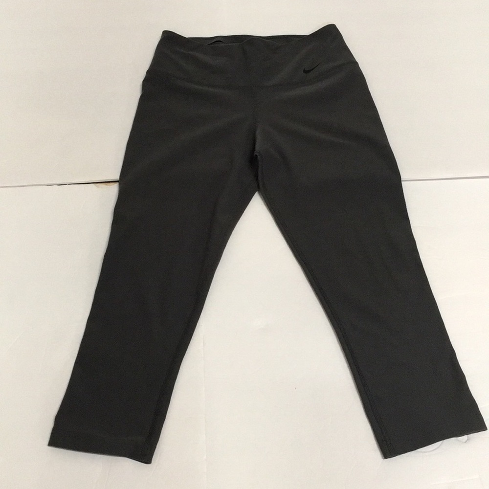 Nike Dri Fit Capri Pants size XS